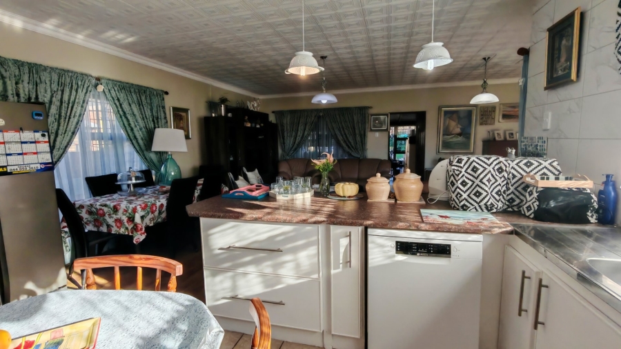 3 Bedroom Property for Sale in Deoville Park Western Cape